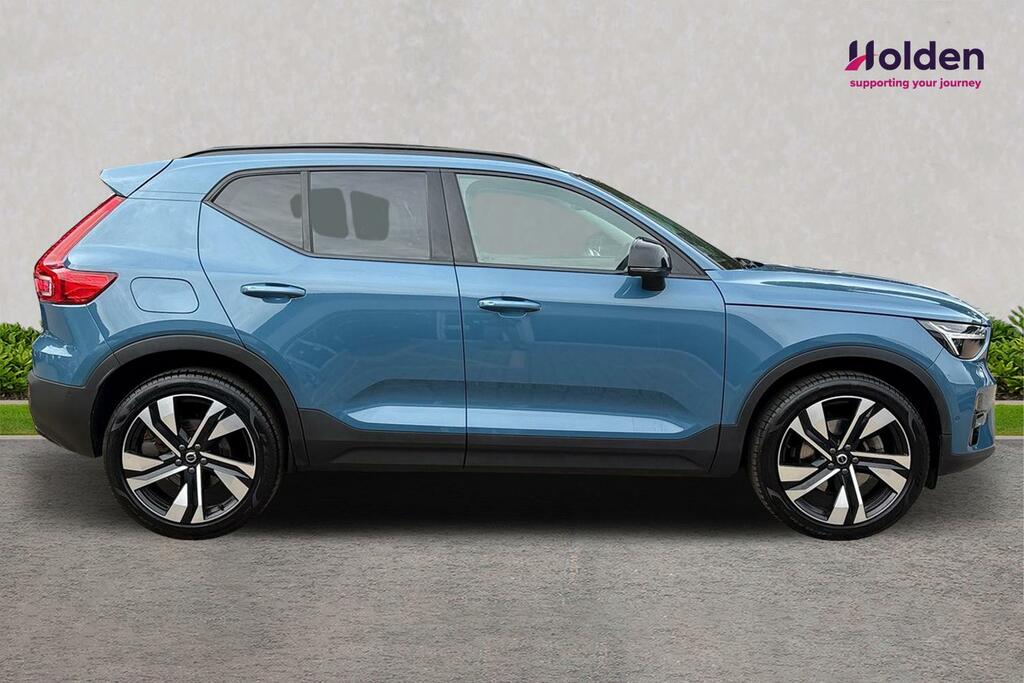 Volvo XC40 Ultimate Blue #4