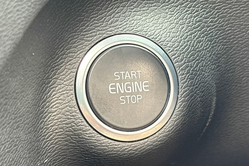 Volvo XC40 1.5L Core Black #38