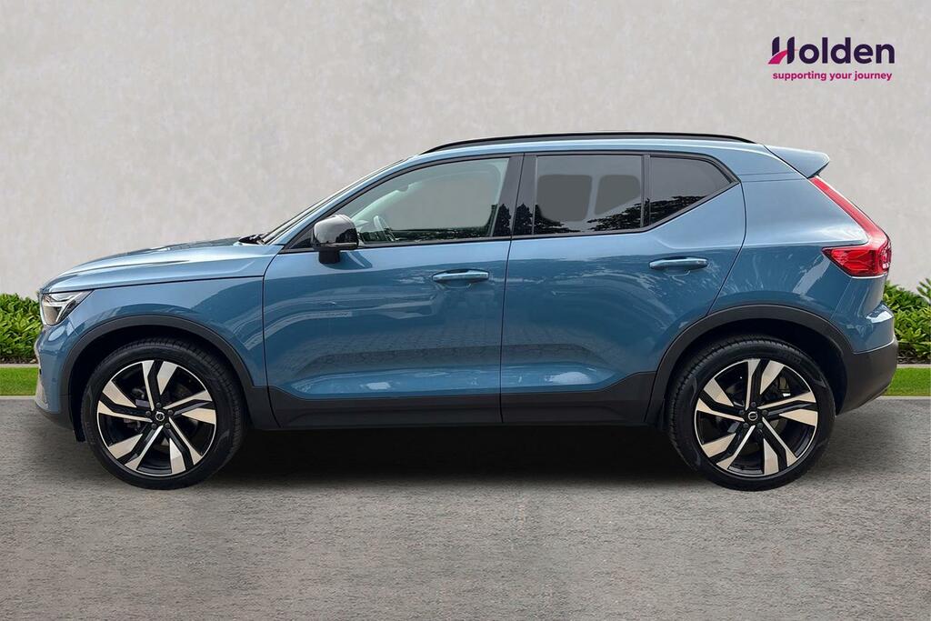 Volvo XC40 1.5L Core Black #22