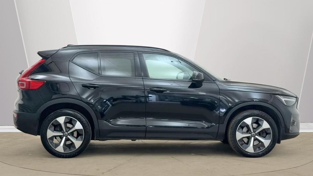 Volvo XC40 Ultimate Black #2