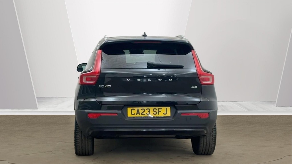 Volvo XC40 Ultimate Black #4