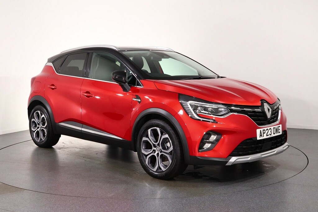 Renault Captur Techno Red