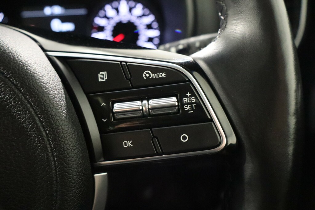 Kia Sportage Black #17