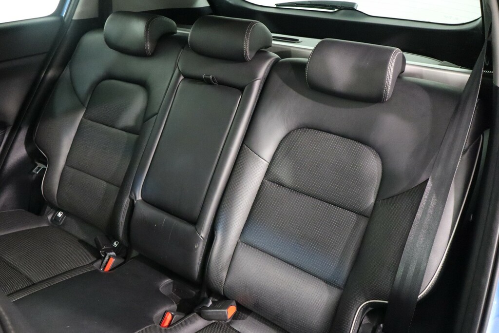 Kia Sportage Black #12