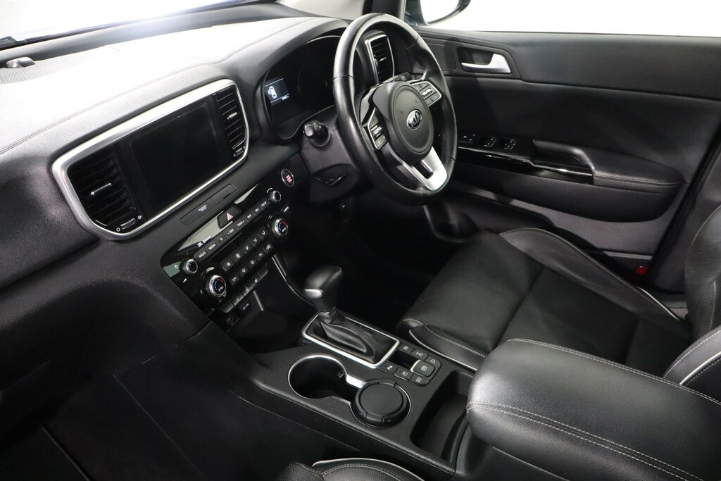 Kia Sportage Black #10