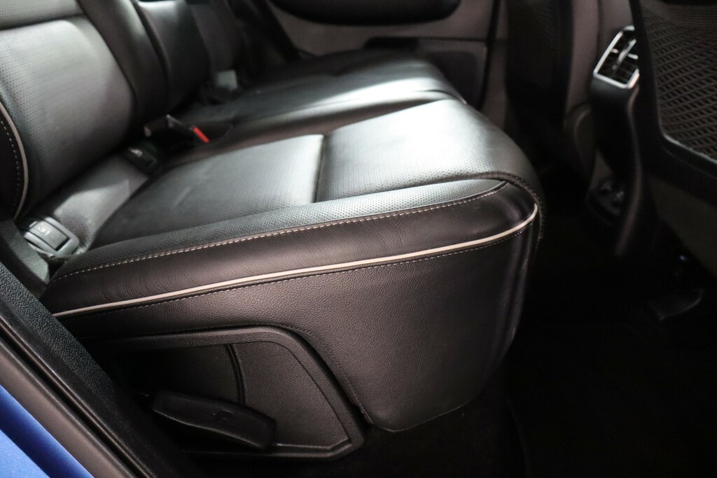 Kia Sportage Black #28