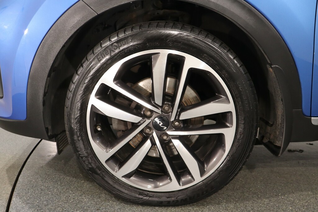 Kia Sportage Black #9