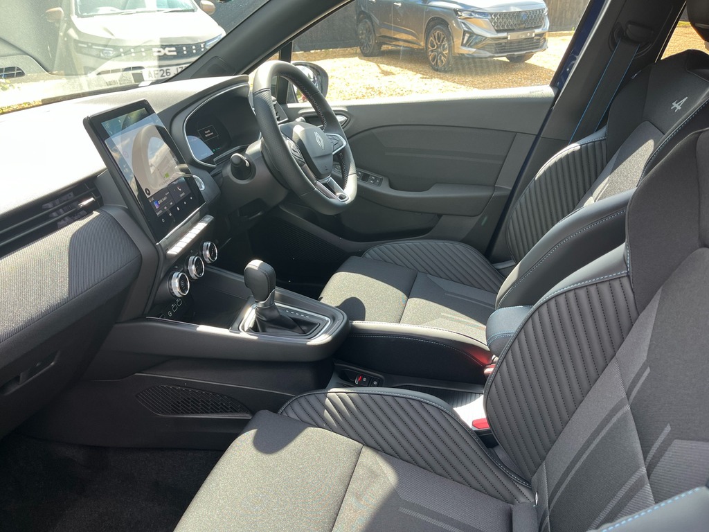 Renault Clio Hatchback Special Editions Lutecia Se #14