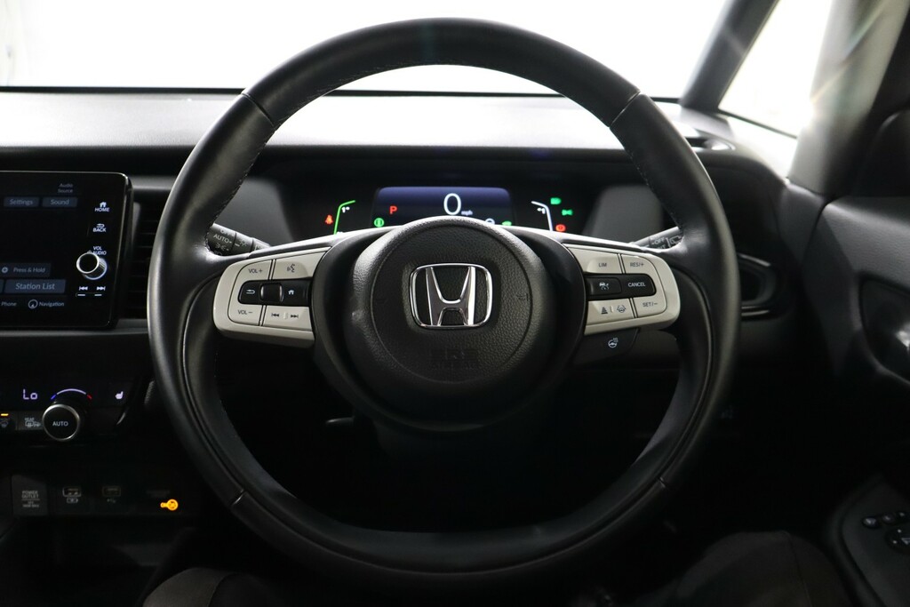 Honda Jazz Advance White #15