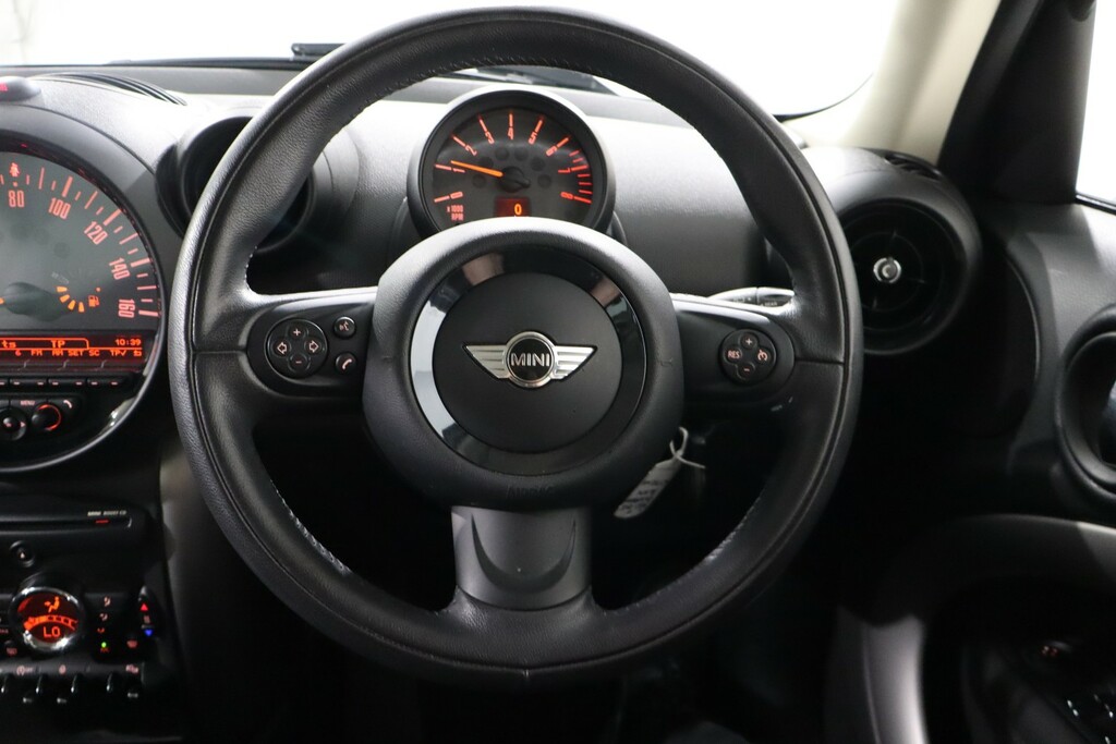 Mini Countryman 1.6 Cooper 122 Bhp Black #14