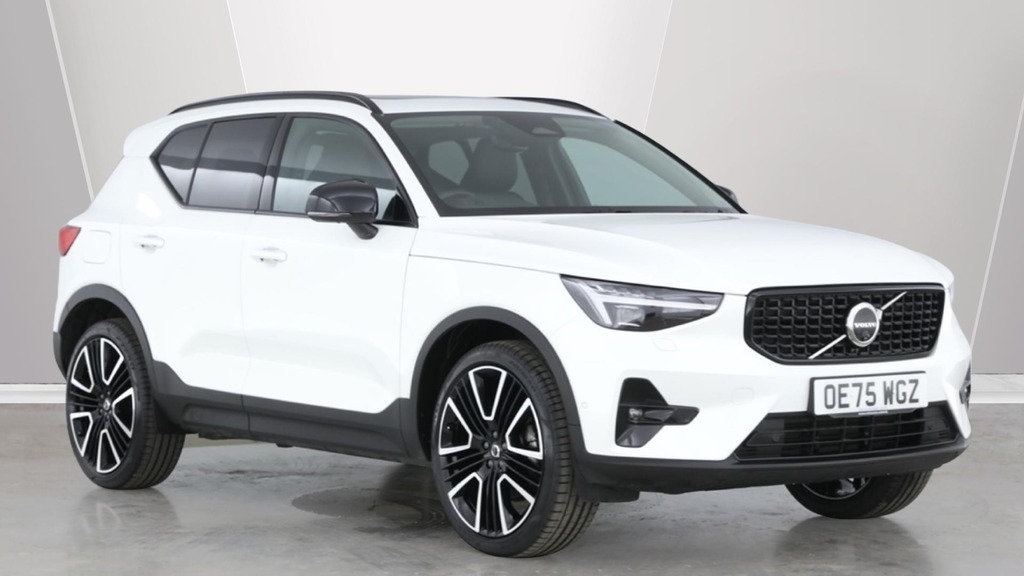 Volvo XC40 Ultra Dark White