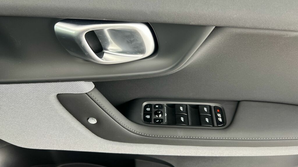 Polestar 2 220Kw 82Kwh Long Range Single Motor Prime Black #33