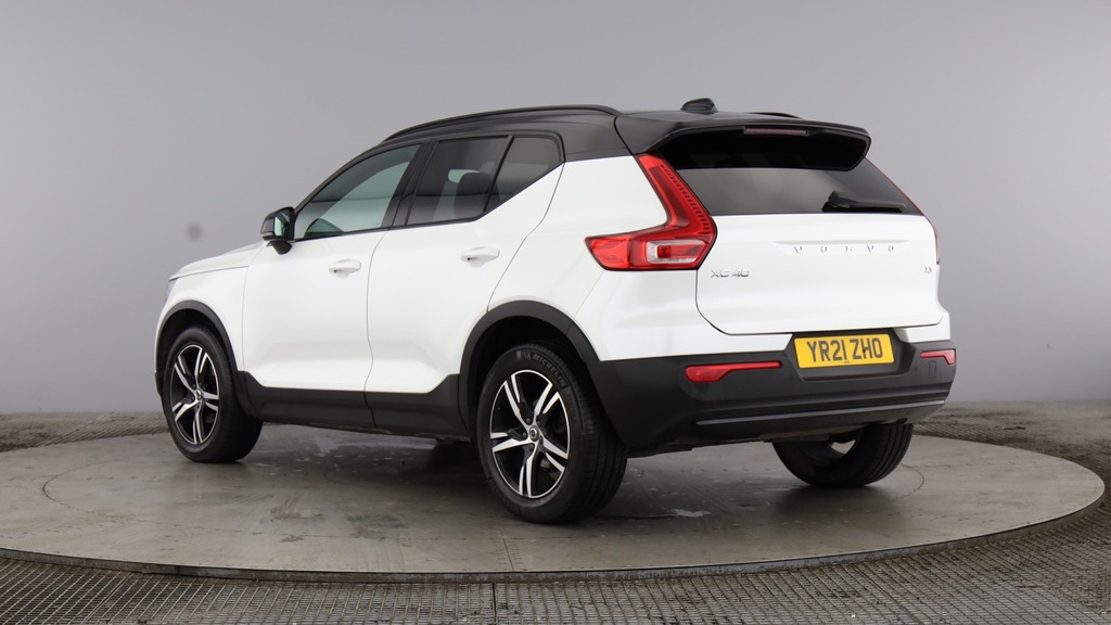 Volvo XC40 R-design White #3