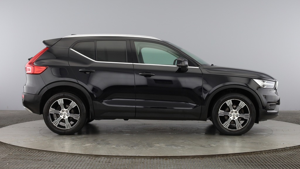 Volvo XC40 Inscription Black #2
