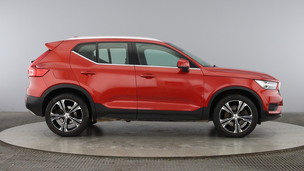 Volvo XC40 Inscription Red #2