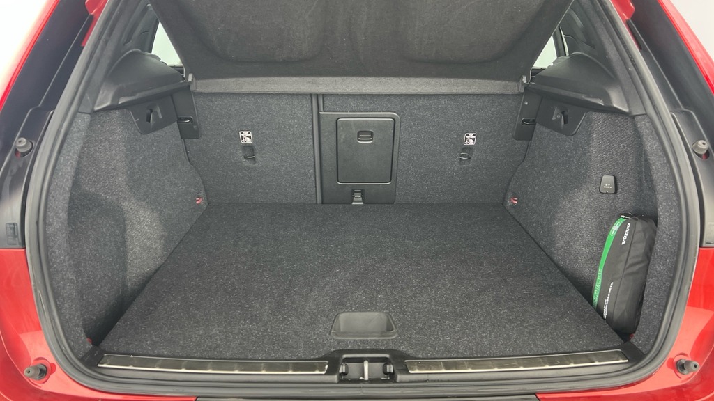 Volvo XC40 Inscription Red #5