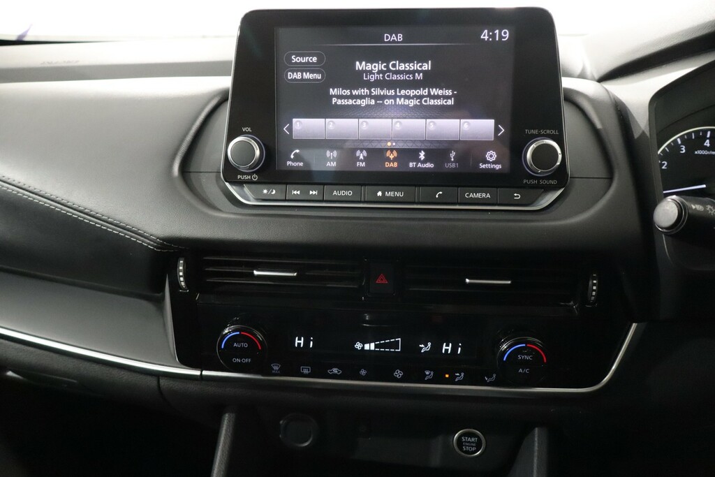 Nissan Qashqai Acenta Premium Black #21