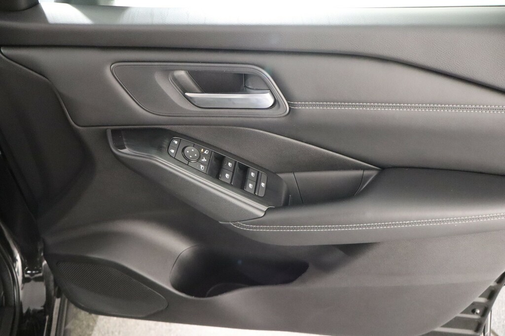 Nissan Qashqai Acenta Premium Black #23