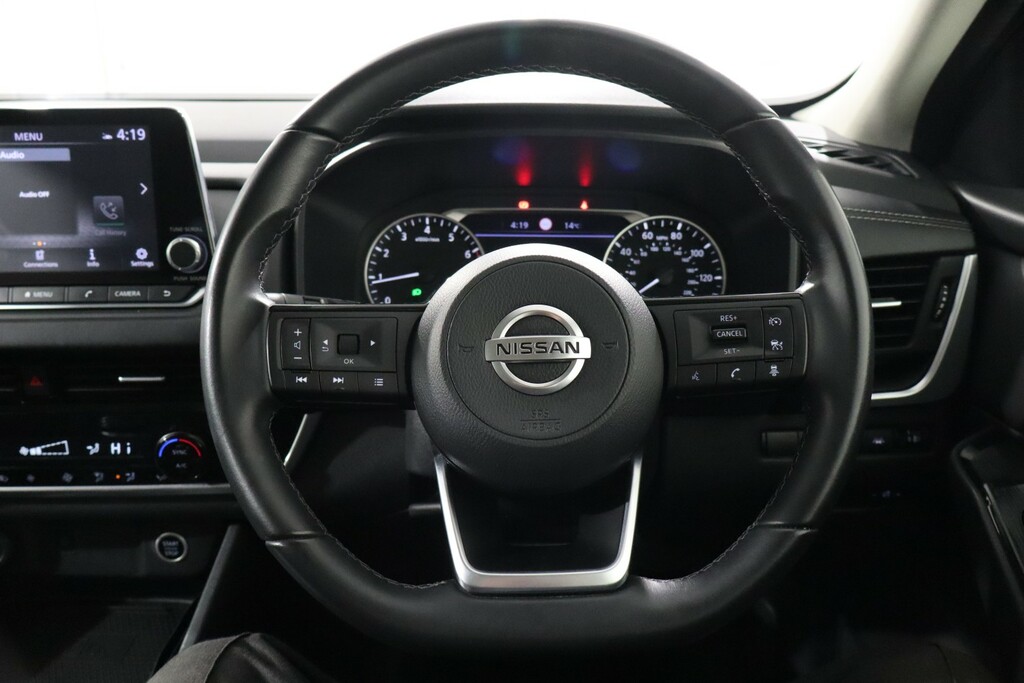 Nissan Qashqai Acenta Premium Black #15
