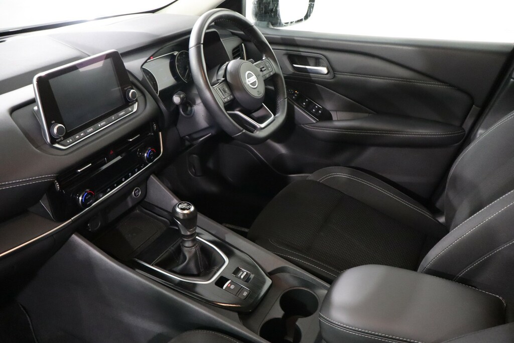 Nissan Qashqai Acenta Premium Black #10
