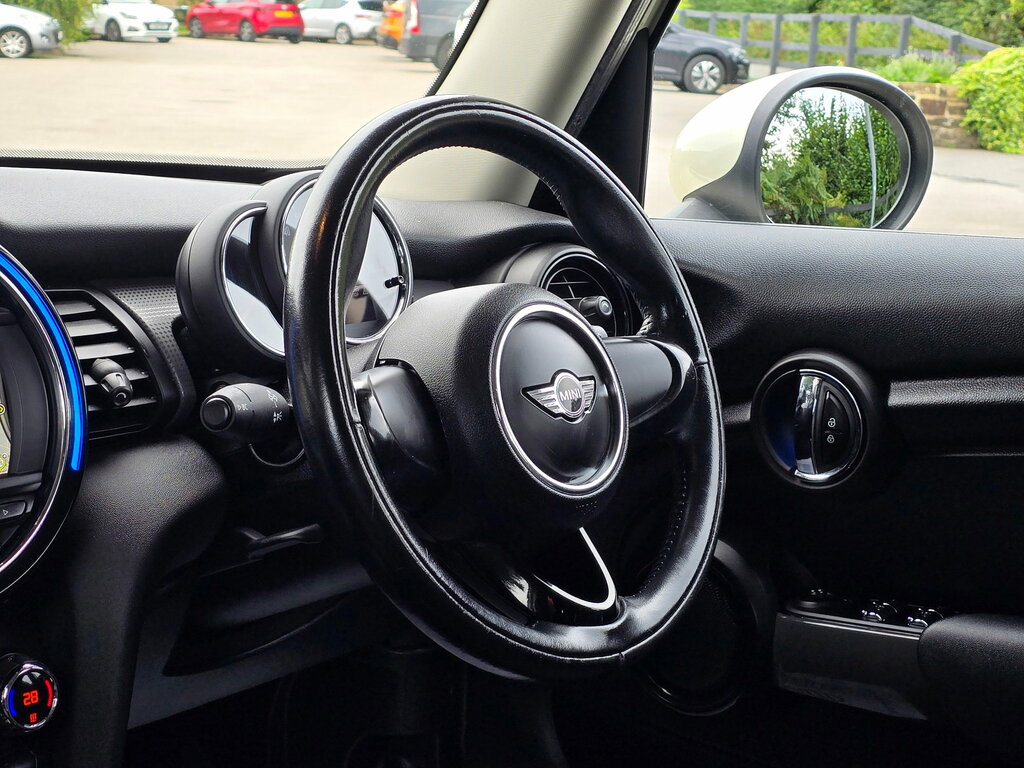 Mini Hatch 1.2 One Hatchback Euro 6 Ss White #5