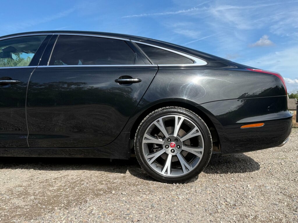 Jaguar XJ 3.0 D V6 Portfolio 296 Bhp Grey #16