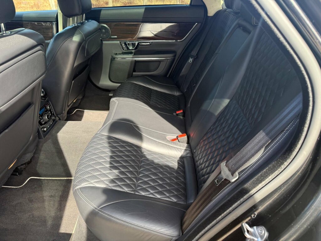 Jaguar XJ 3.0 D V6 Portfolio 296 Bhp Grey #26