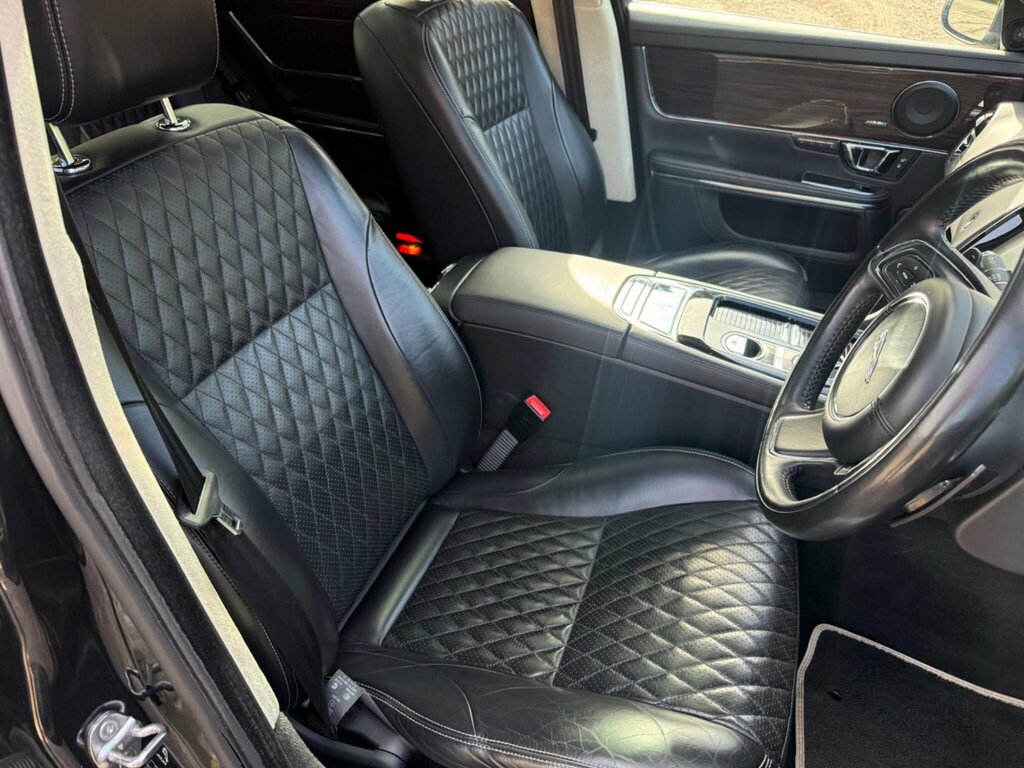 Jaguar XJ 3.0 D V6 Portfolio 296 Bhp Grey #17