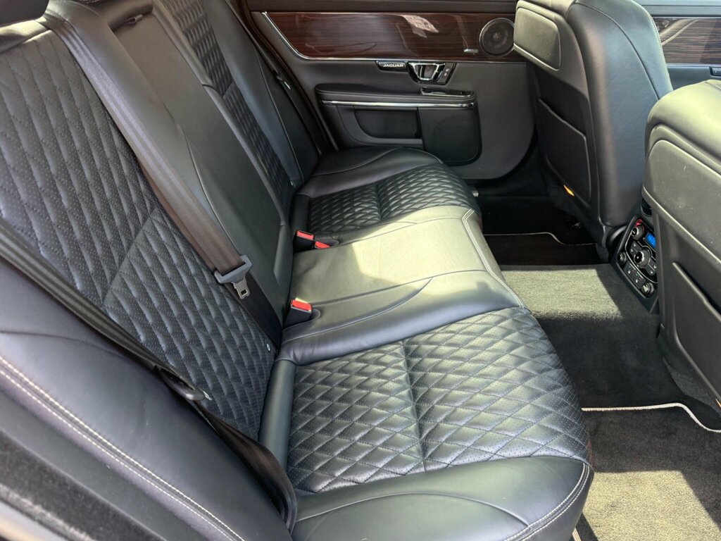 Jaguar XJ 3.0 D V6 Portfolio 296 Bhp Grey #25