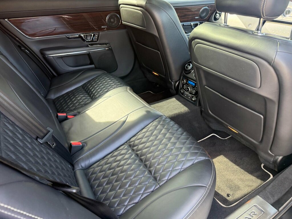 Jaguar XJ 3.0 D V6 Portfolio 296 Bhp Grey #24