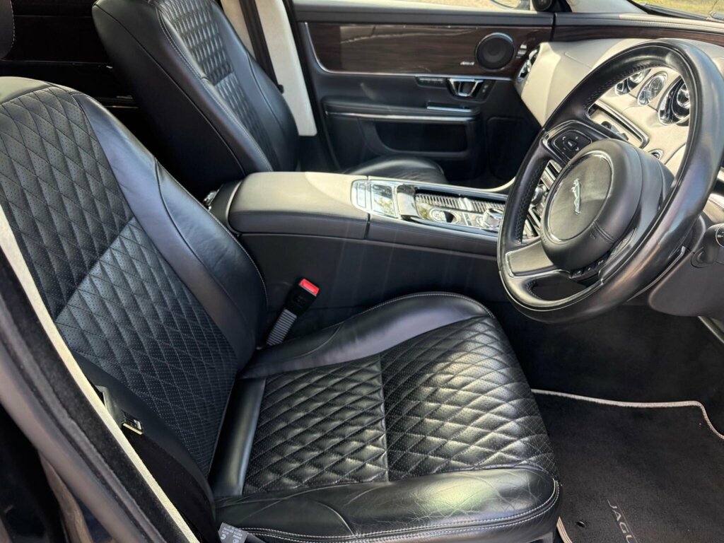 Jaguar XJ 3.0 D V6 Portfolio 296 Bhp Grey #18