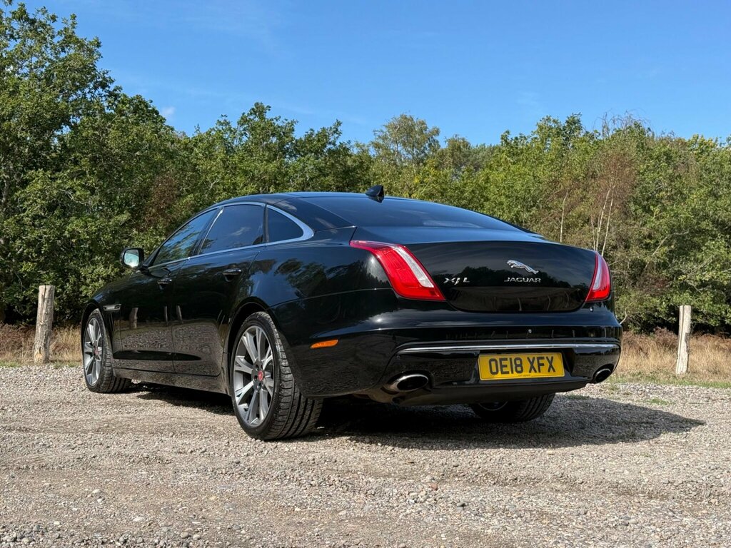 Jaguar XJ 3.0D V6 Portfolio Euro 6 Ss Lwb Black #5