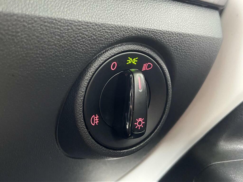 Volkswagen Up Move Up White #22