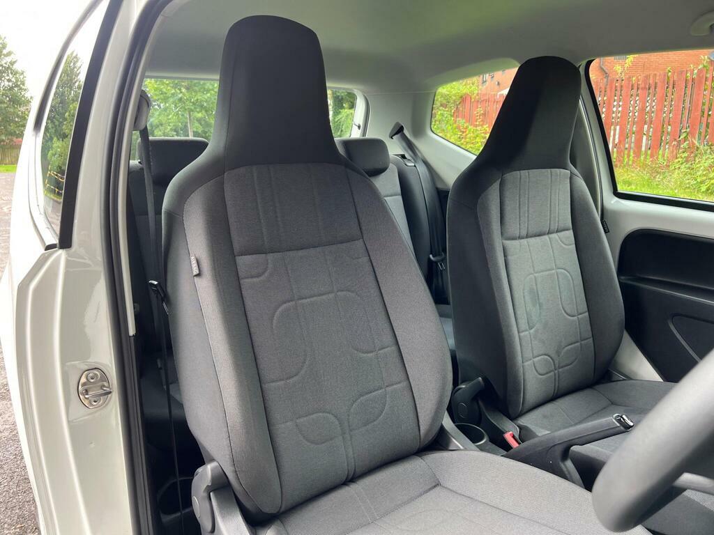 Volkswagen Up Move Up White #31