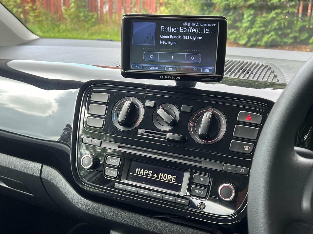 Volkswagen Up Move Up White #24
