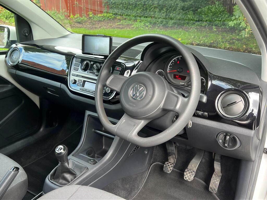 Volkswagen Up Move Up White #29
