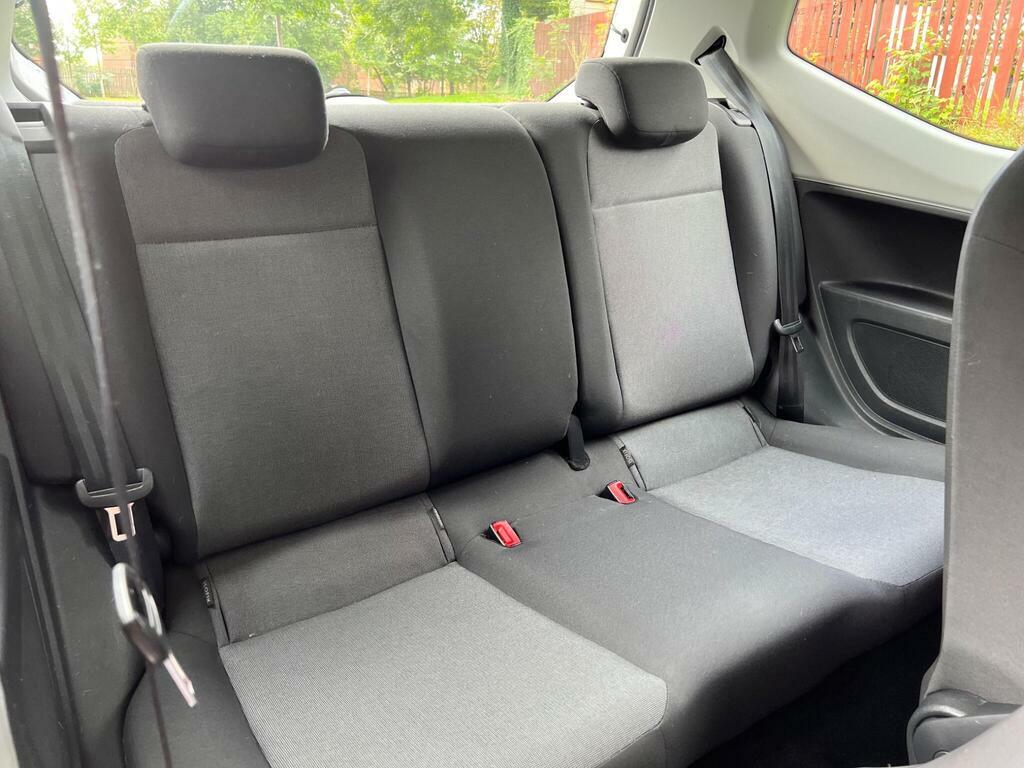 Volkswagen Up Move Up White #35