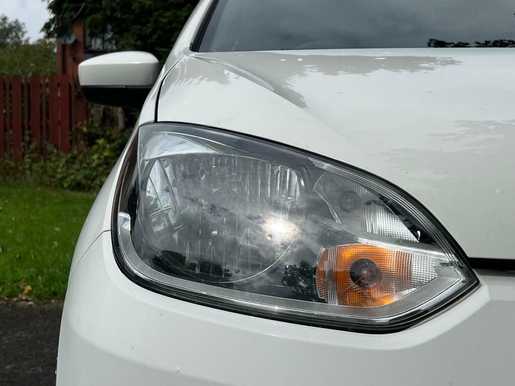 Volkswagen Up Move Up White #12