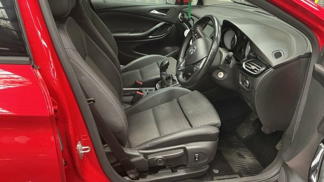 Vauxhall Astra Sri Nav Green #9