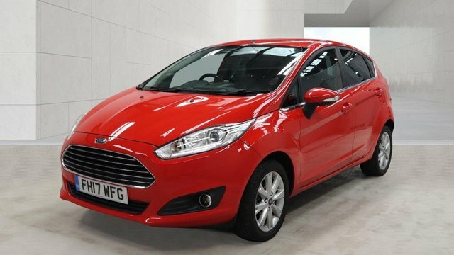 Ford Fiesta 1.0 Titanium Hatchback Red #2