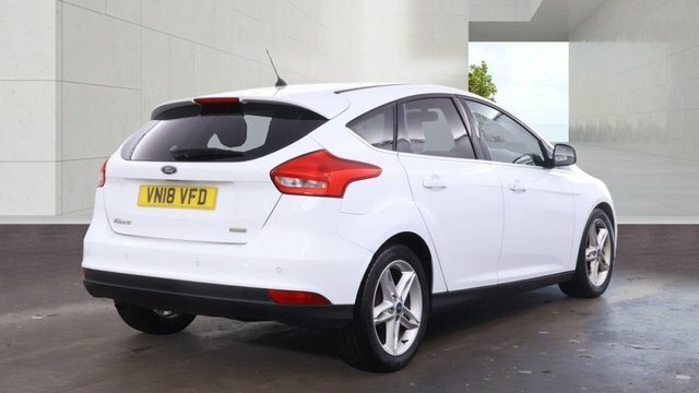 Ford Focus 1.0T Ecoboost Zetec Edition White #3