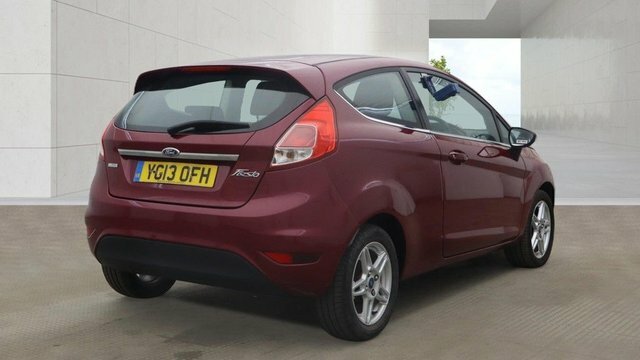 Ford Fiesta 1.0T Ecoboost Zetec Hatchback Red #4