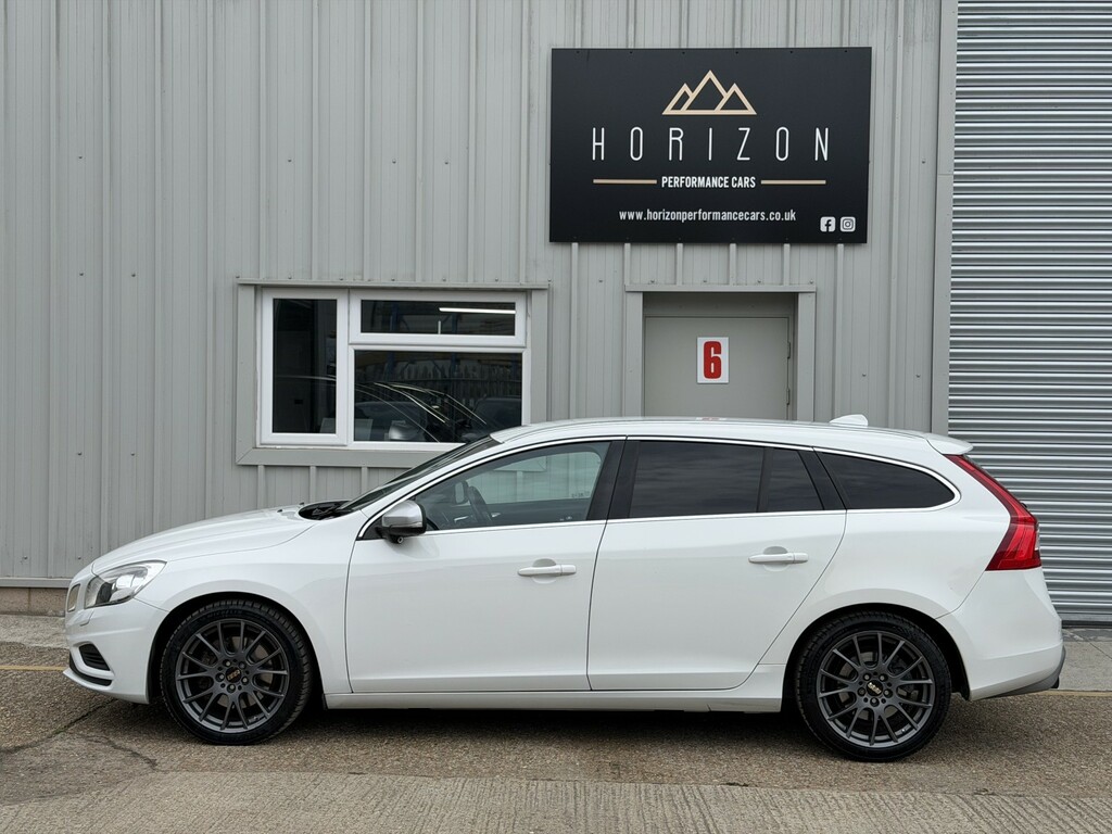 Volvo V60 3.0 T6 R-design Lux Nav White #5