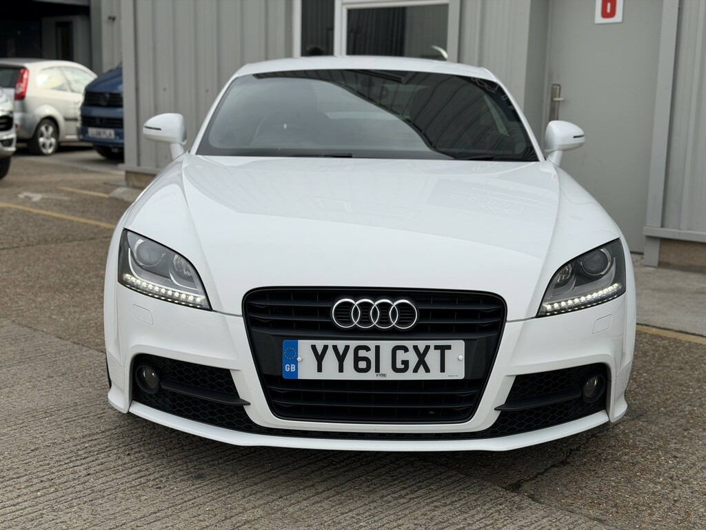 Audi TT 2.0 Tfsi Black Edition White #3
