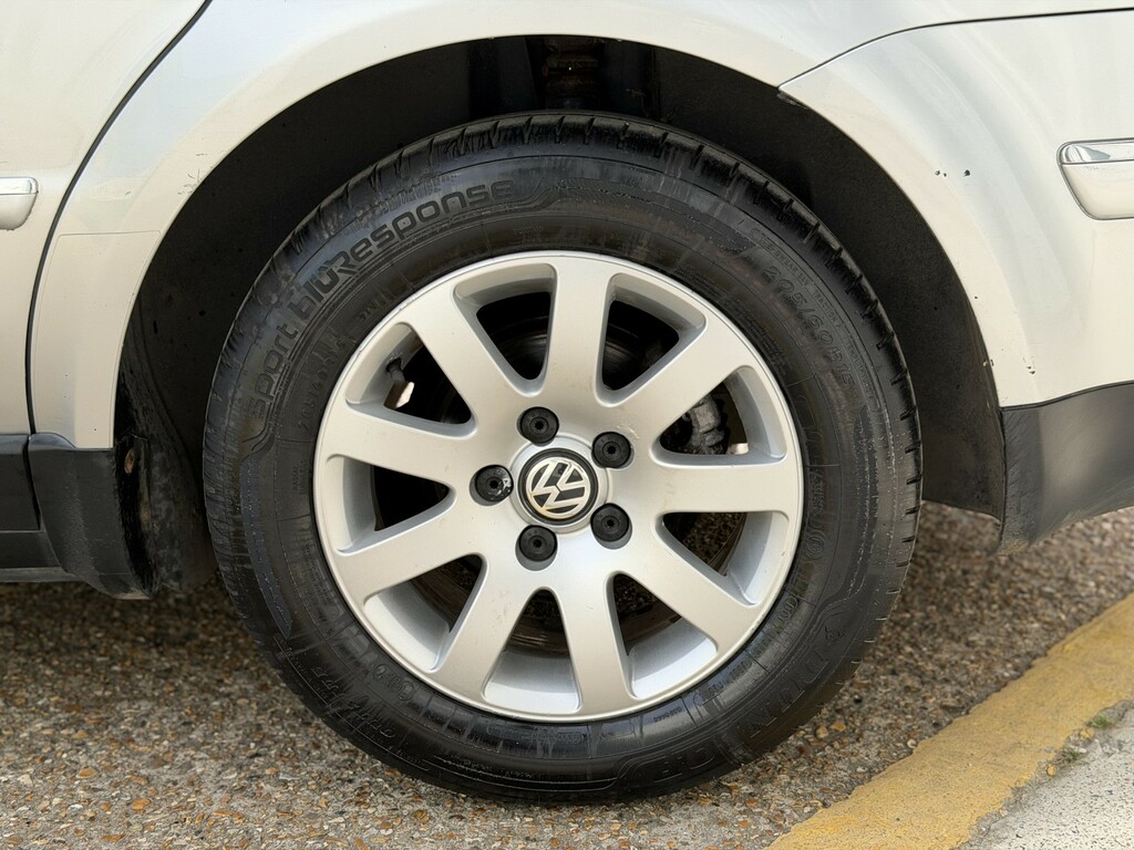 Volkswagen Passat 1.9 Tdi Pd Highline Blue #10