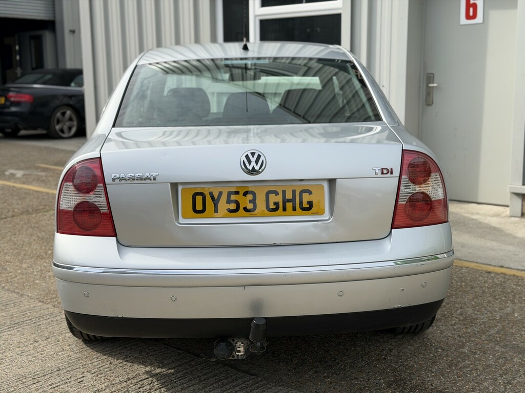 Volkswagen Passat 1.9 Tdi Pd Highline Blue #24