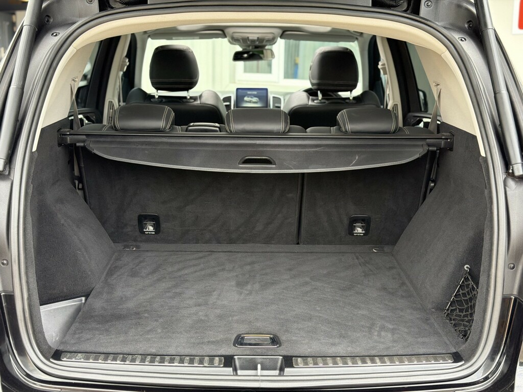 Mercedes-Benz GLE Class Gle 250 D 4Matic Amg Line Grey #66