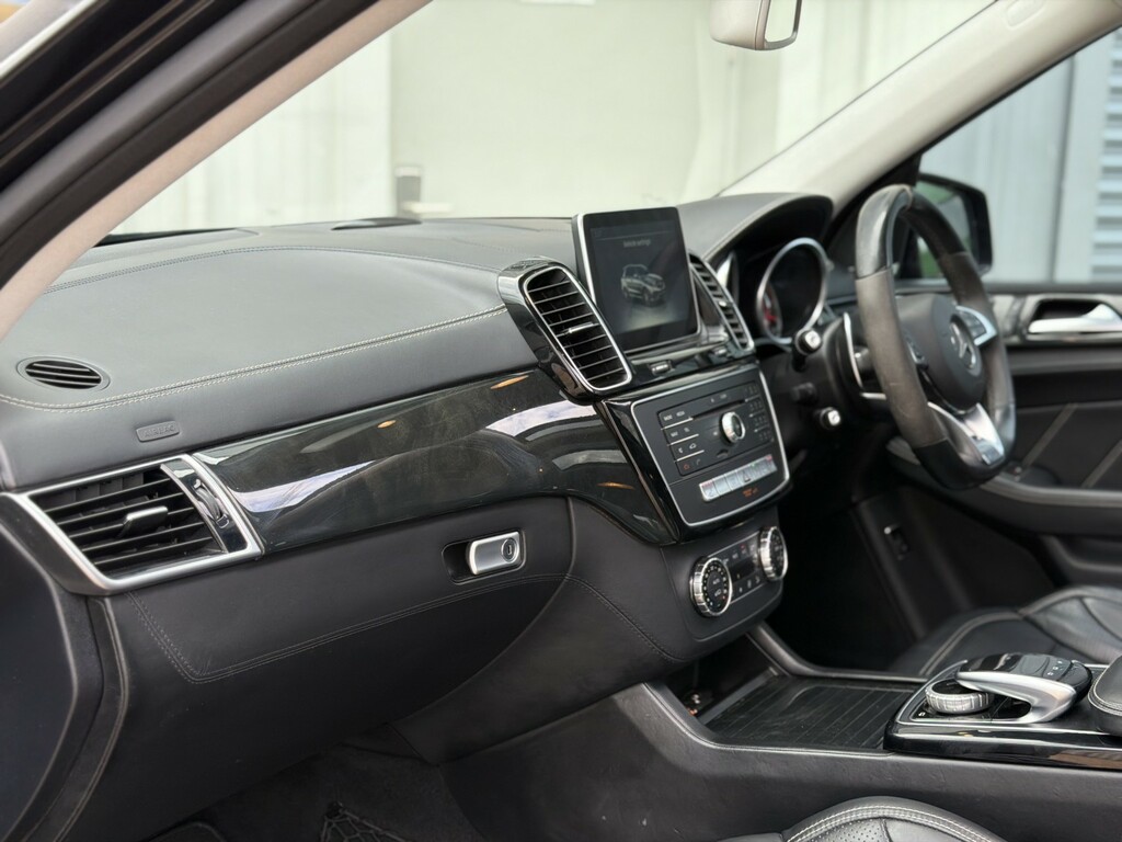 Mercedes-Benz GLE Class Gle 250 D 4Matic Amg Line Grey #56