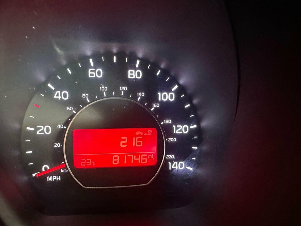 Kia Soul 1.6 Crdi Connect Plus #10