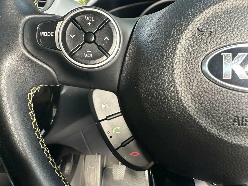 Kia Soul 1.6 Crdi Connect Plus #23